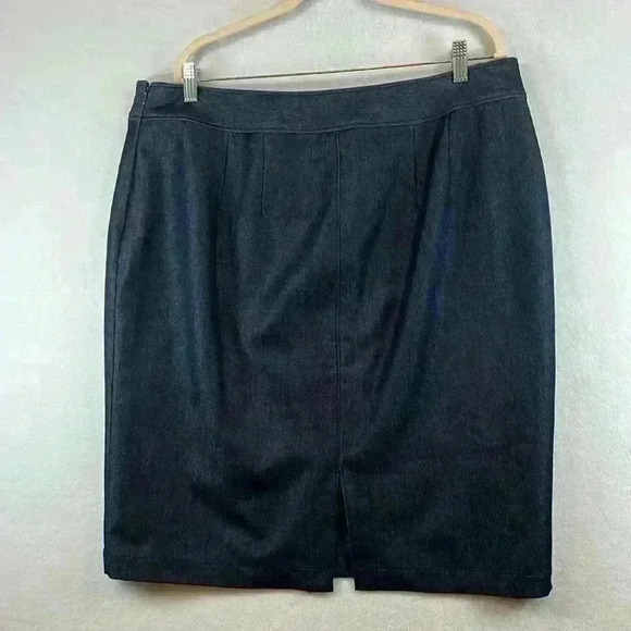 Lane Bryant Navy Pencil Skirt Women’s Size 18 Career Work Church Date Night - Picture 2 of 10